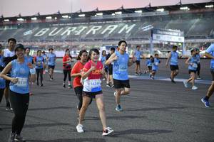 BIB: 7026, 51550
                            <button type="button" onclick="openModal(10463654)" class="btn btn-primary btn-sm float-right btn-popup" data-toggle="modal" data-target=".modal-high-quality">
                        <i class="fas fa-shopping-cart"></i> Add to Cart
                    </button>
                                            <button type="button" onclick="isThisMe(10463654, true)" class="btn btn-success btn-sm float-right btn-popup btn-isme hidden" data-toggle="tooltip" data-placement="bottom" title="นี่คือรูปของคุณใช่ไหม คลิกที่นี่เพื่อเอาเข้าอัลบั้ม">
                        <i class="fas fa-plus"></i> Add to album
                    </button>
                    <button type="button" onclick="isThisMe(10463654, false)" class="btn btn-warning btn-sm float-right btn-popup btn-isnotme hidden">
                        <i class="fas fa-ban"></i> Remove from album
                    </button>